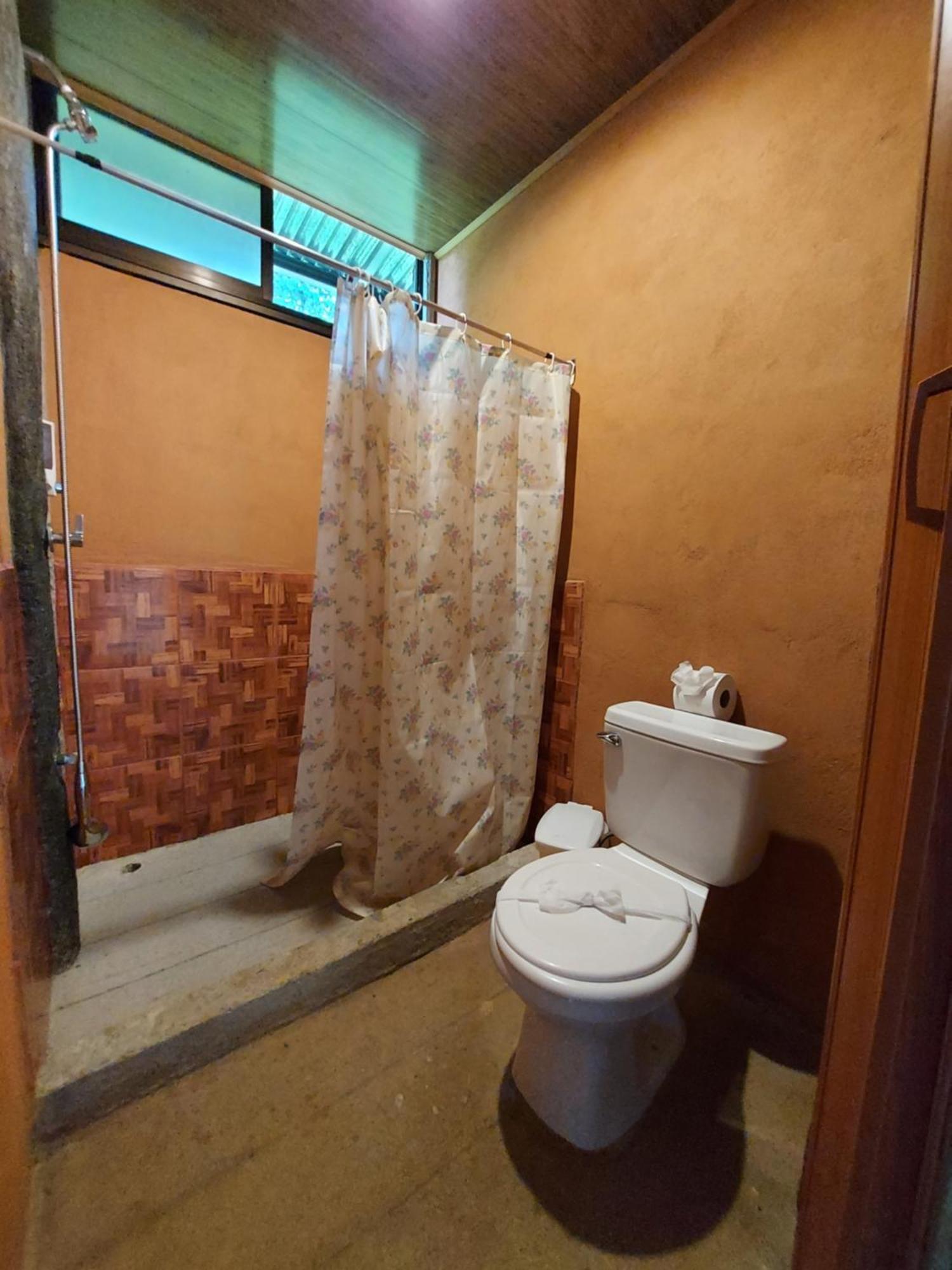 Chalets Silencio Del Bosque La Fortuna Phòng bức ảnh